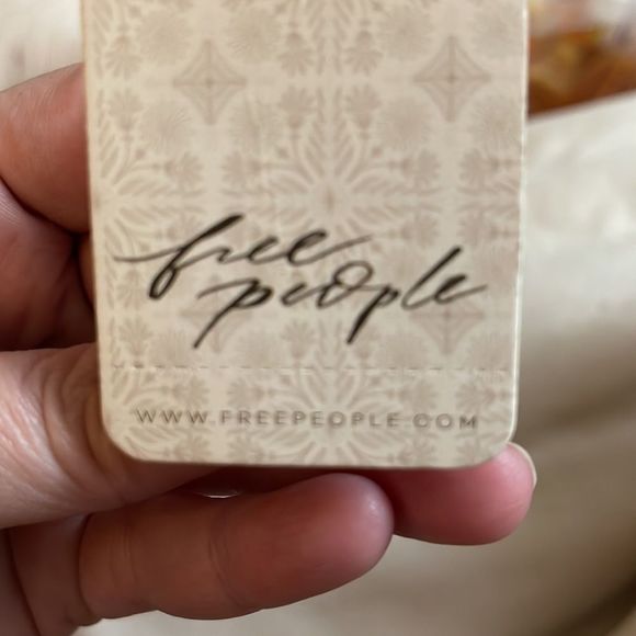 Free people doesn’t sell anymore gave it away NWT Free People Lacy tank - Picture 9 of 9